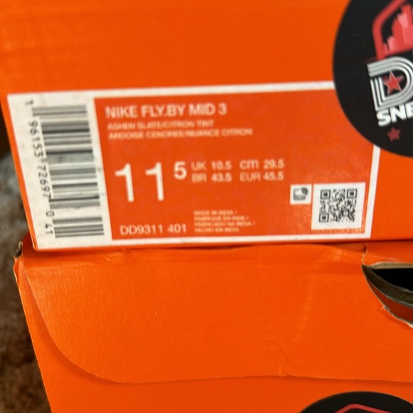 NIB, Nike Fly-By Mid 3, Multiple Sizes - Picture 8 of 8